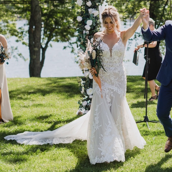 Essence of Australia style D2770 Wedding Dress - Picture 4 of 7